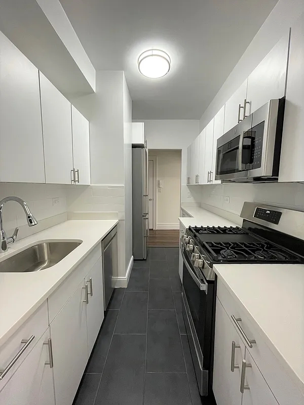 25 West 68th Street - Photo 6