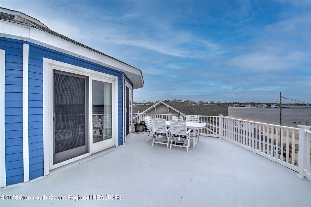 424 E Longport Avenue - Photo 19