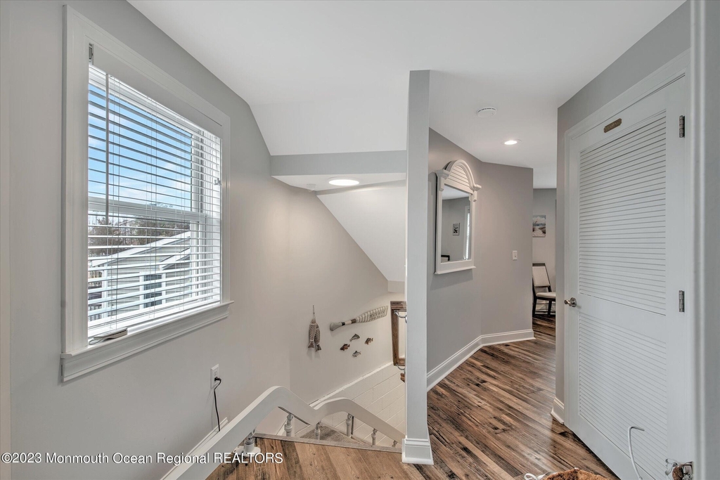 424 E Longport Avenue - Photo 28