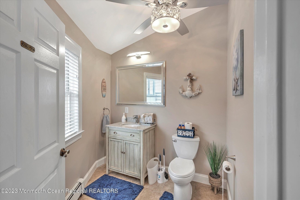 424 E Longport Avenue - Photo 15