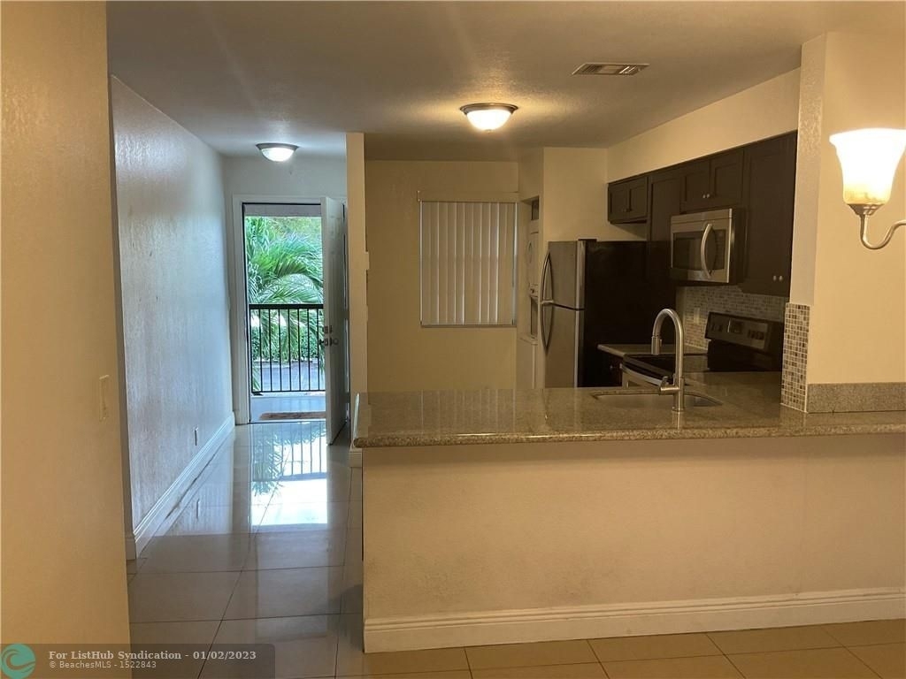 10825 Royal Palm Blvd - Photo 10