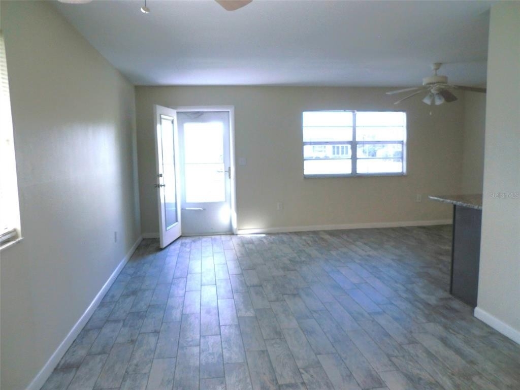 1901 Andover Way - Photo 3