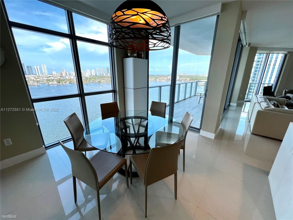 17301 Biscayne Blvd Apt 1809 - Photo 1