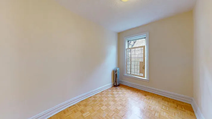 68 Cabrini Boulevard - Photo 4