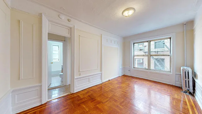 68 Cabrini Boulevard - Photo 0