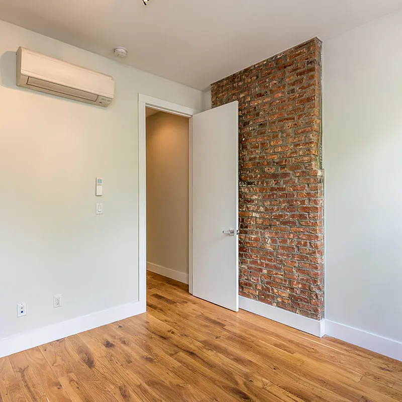 1346 Hancock Street - Photo 8