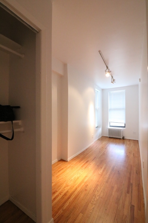 600 West 52nd Street - Photo 4