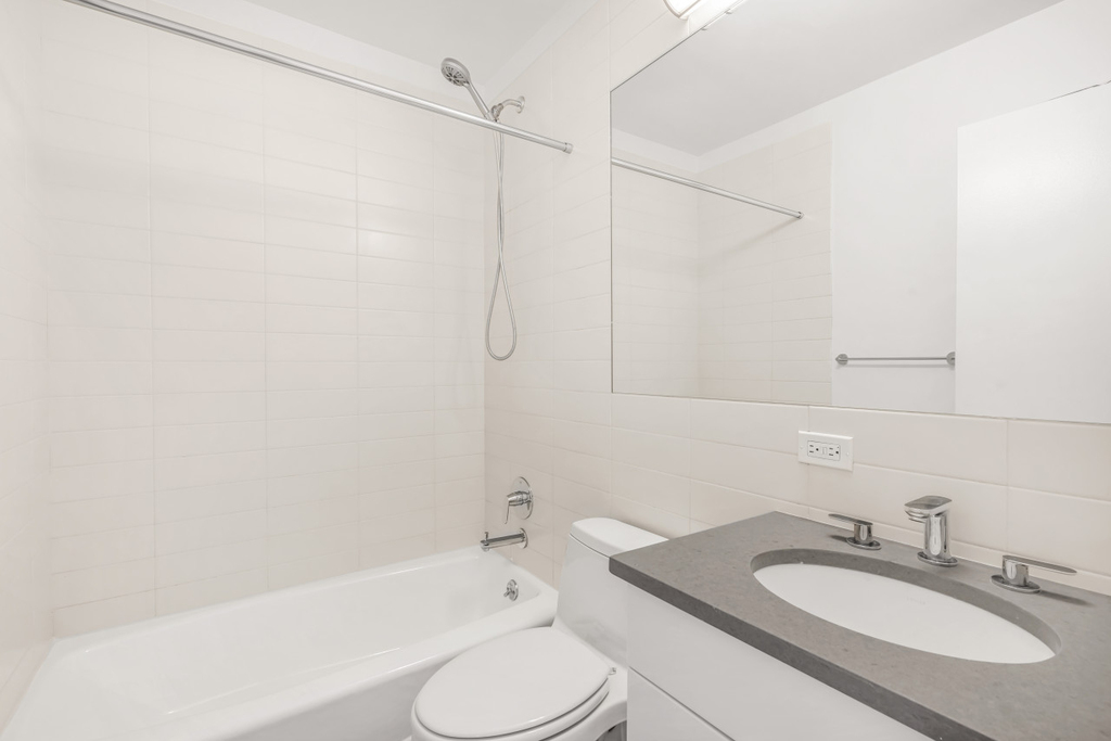 124 West 60th Street - Photo 3