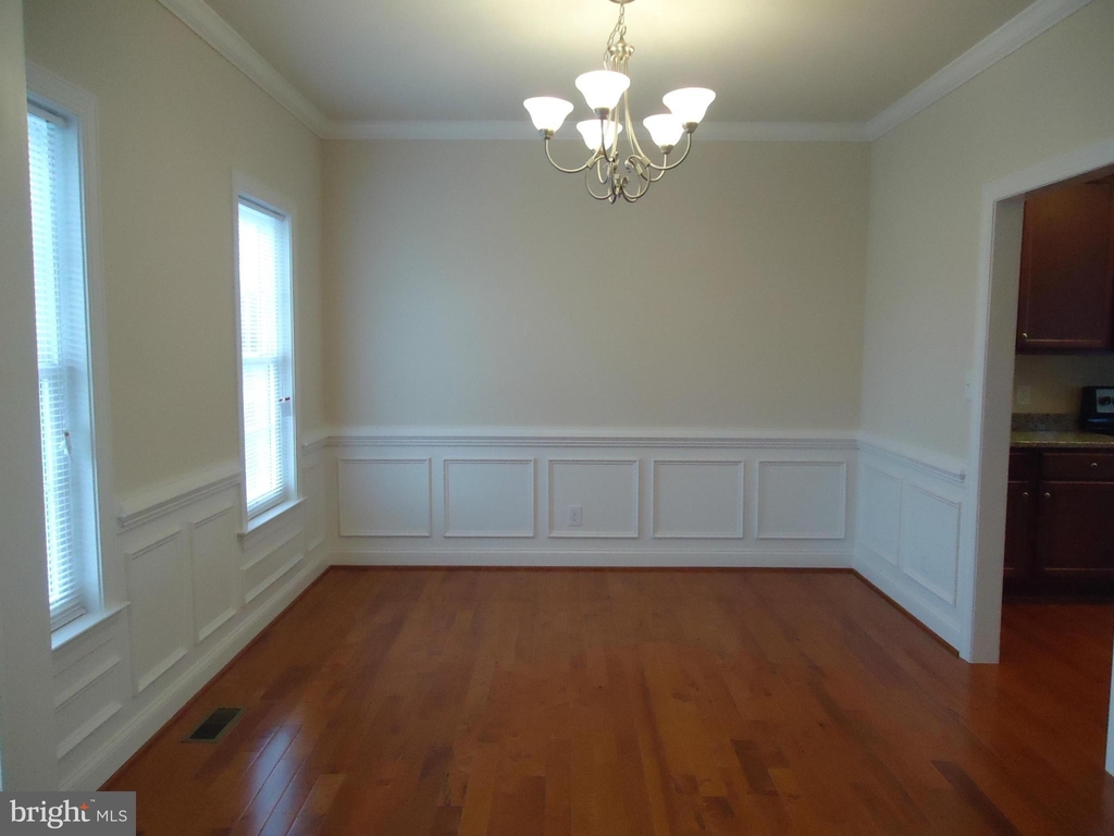 112 Mountain Avenue - Photo 2