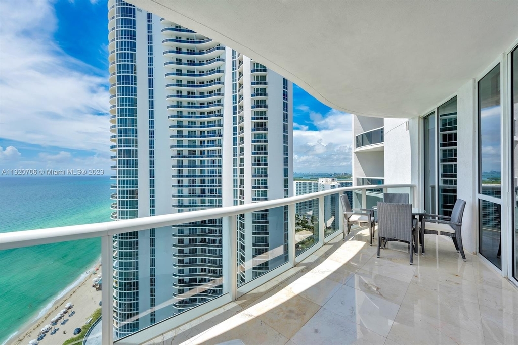 16001 Collins Ave - Photo 20