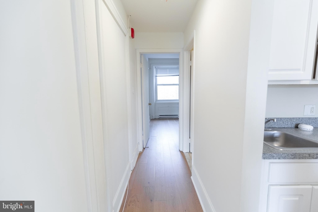 427 Vine Street - Photo 9