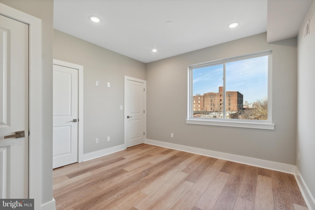 2436 N Hancock Street - Photo 10