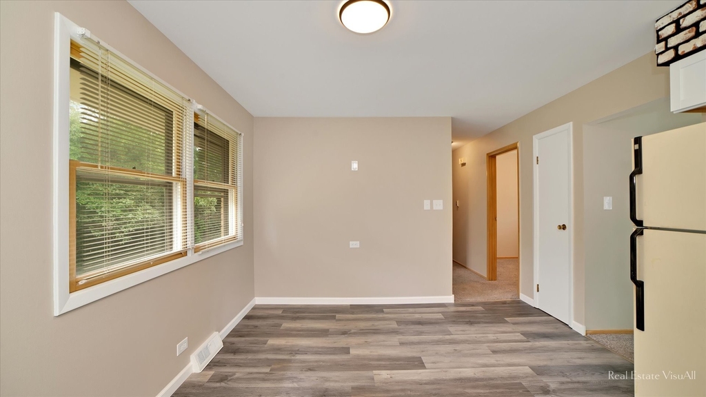 333 W Byron Avenue - Photo 5