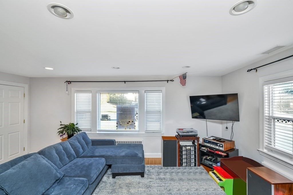 41 Wilson Avenue - Photo 1