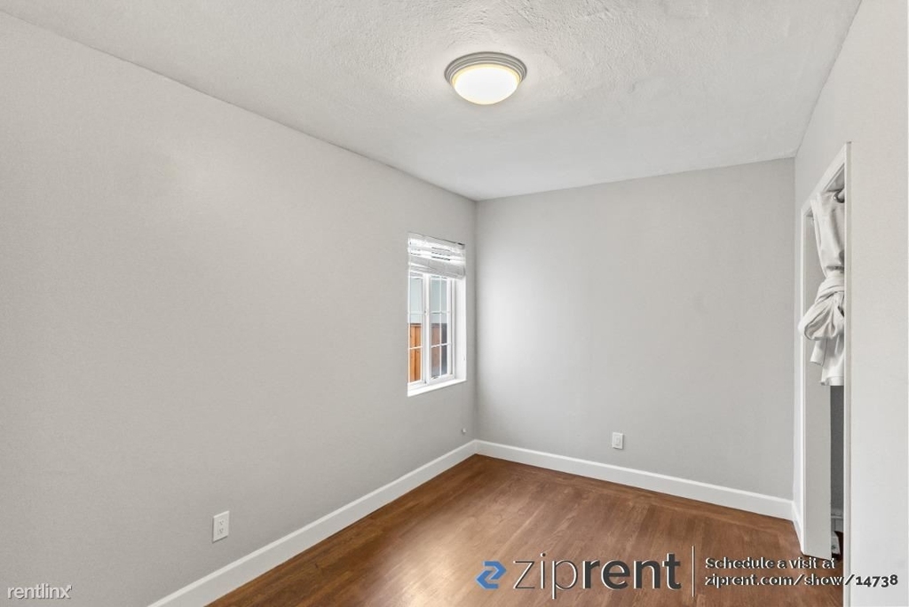 2718 68th Ave - 2718 - Photo 10