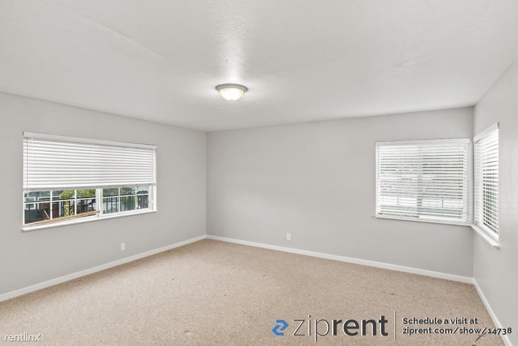 2718 68th Ave - 2718 - Photo 16