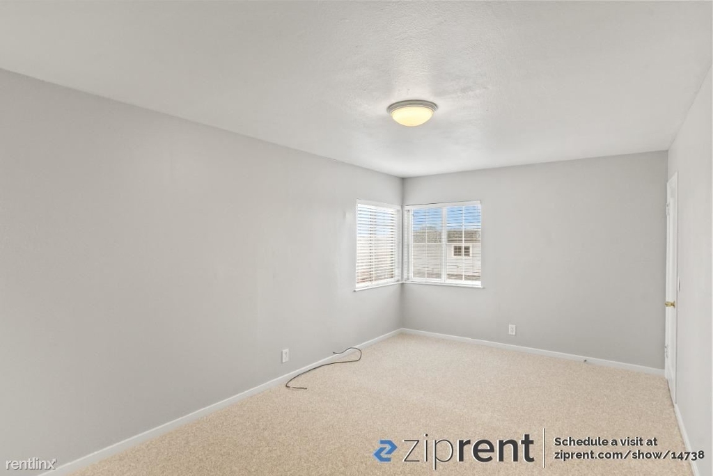 2718 68th Ave - 2718 - Photo 13