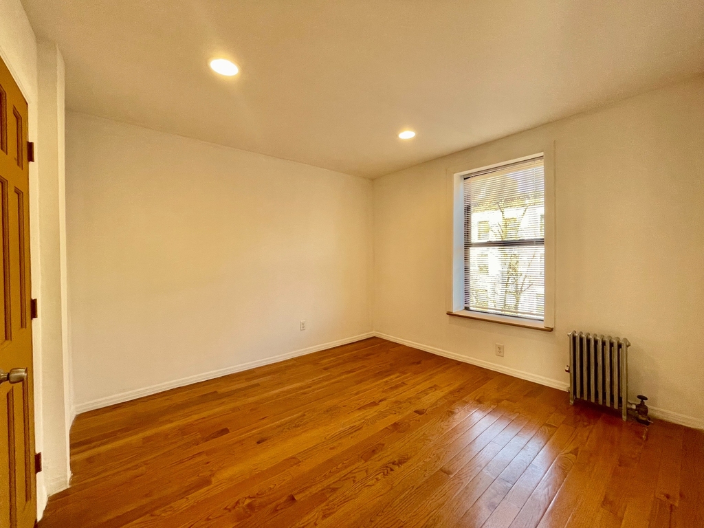 422 East 118th Street - Photo 9