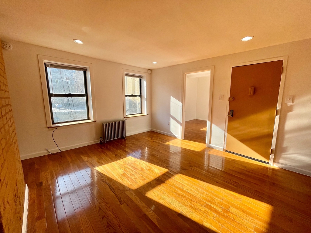 422 East 118th Street - Photo 4