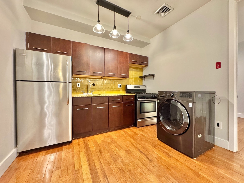 41 Havemeyer Street - Photo 1