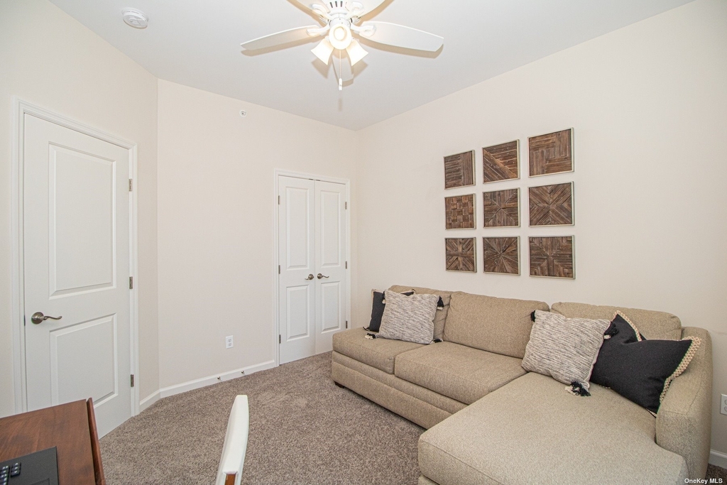 766 Deer Park Avenue - Photo 12