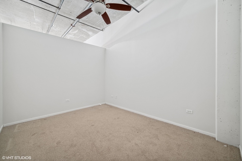 933 W Van Buren Street - Photo 12