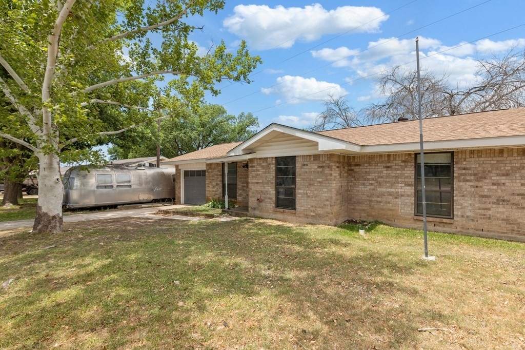 1911 Singing Wind Dr - Photo 25