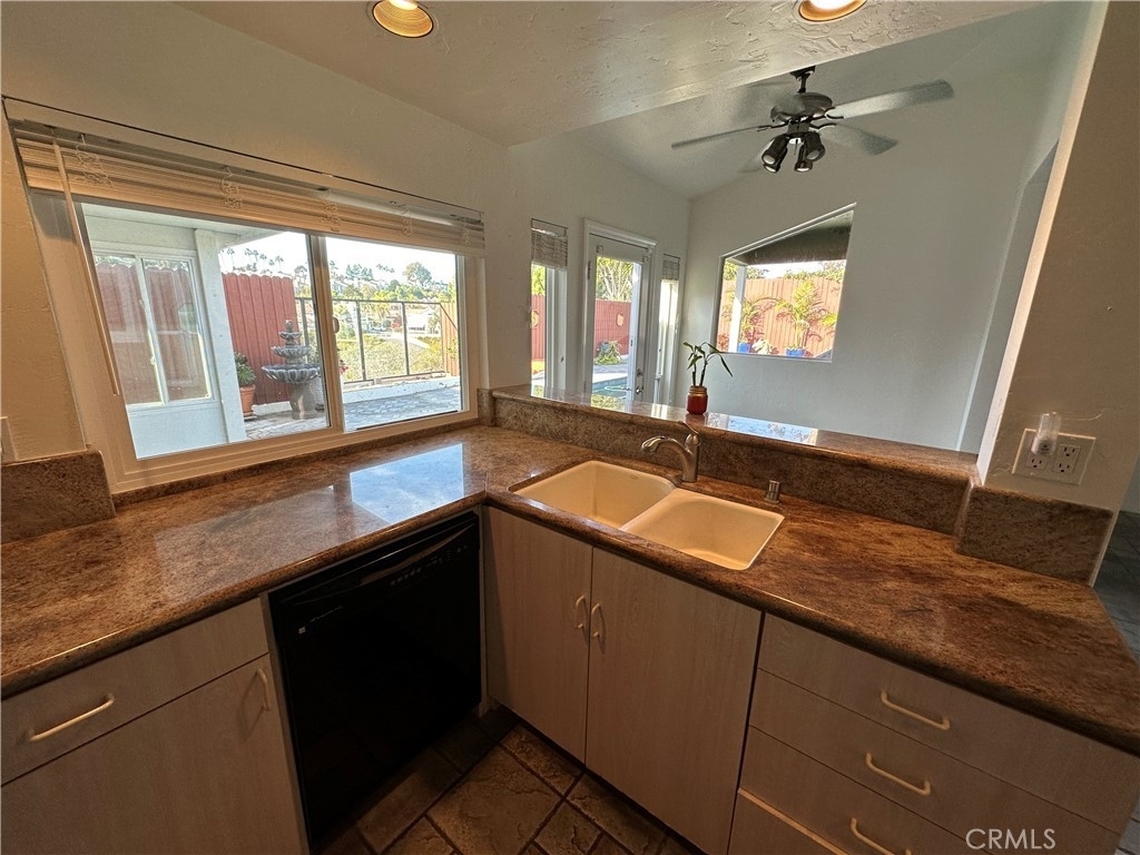 33181 Sea Bright Drive - Photo 6