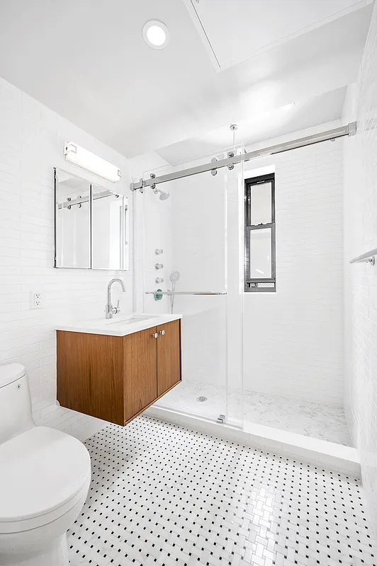 226 East 70th Street - Photo 5