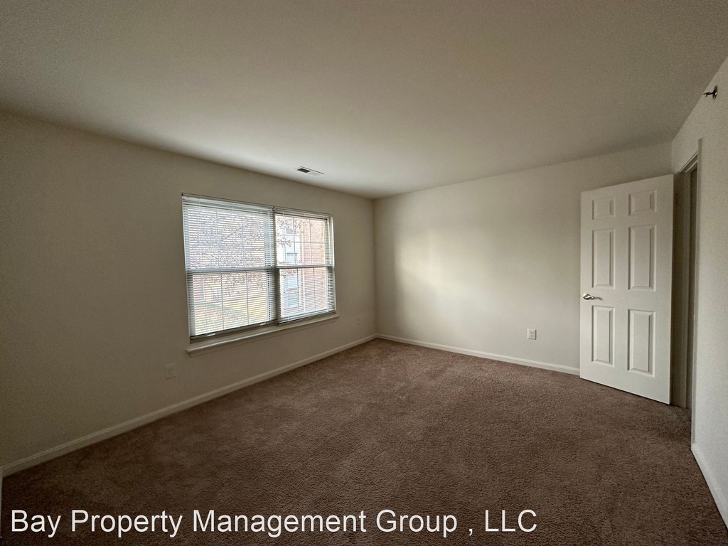 12 Cloverwood Ct Unit 202 - Photo 18