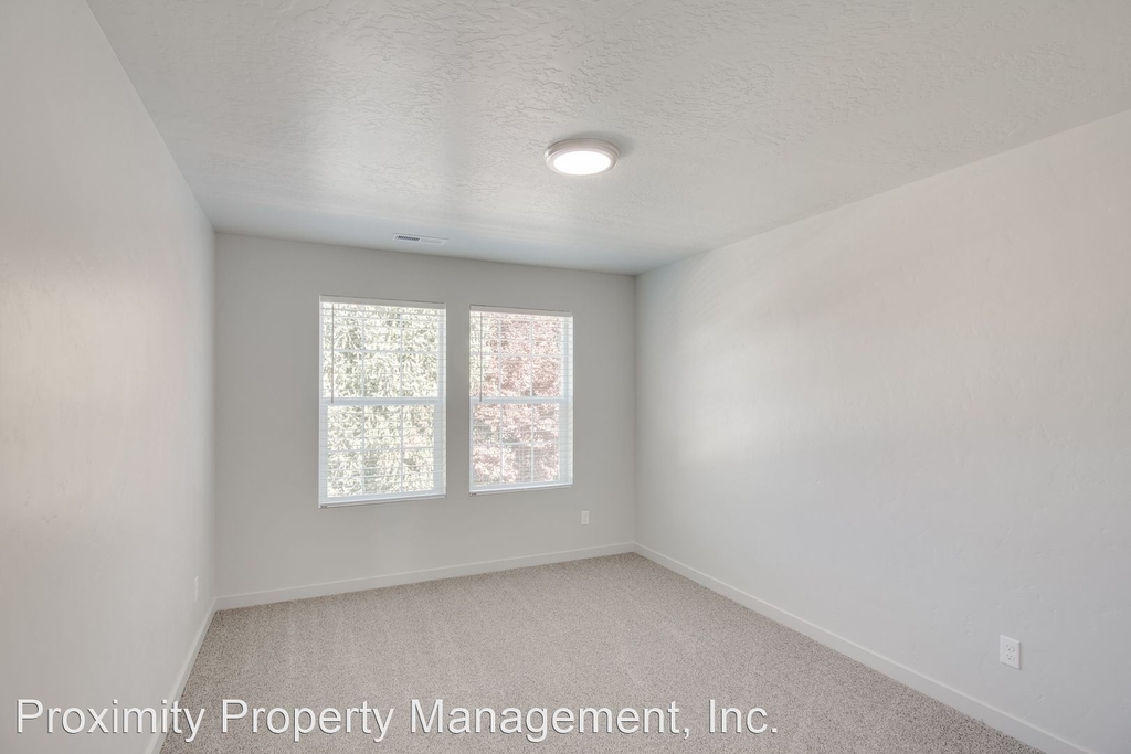 11242 W. King Street - Photo 19