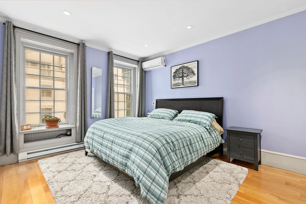 132 East 38th Street - Photo 5