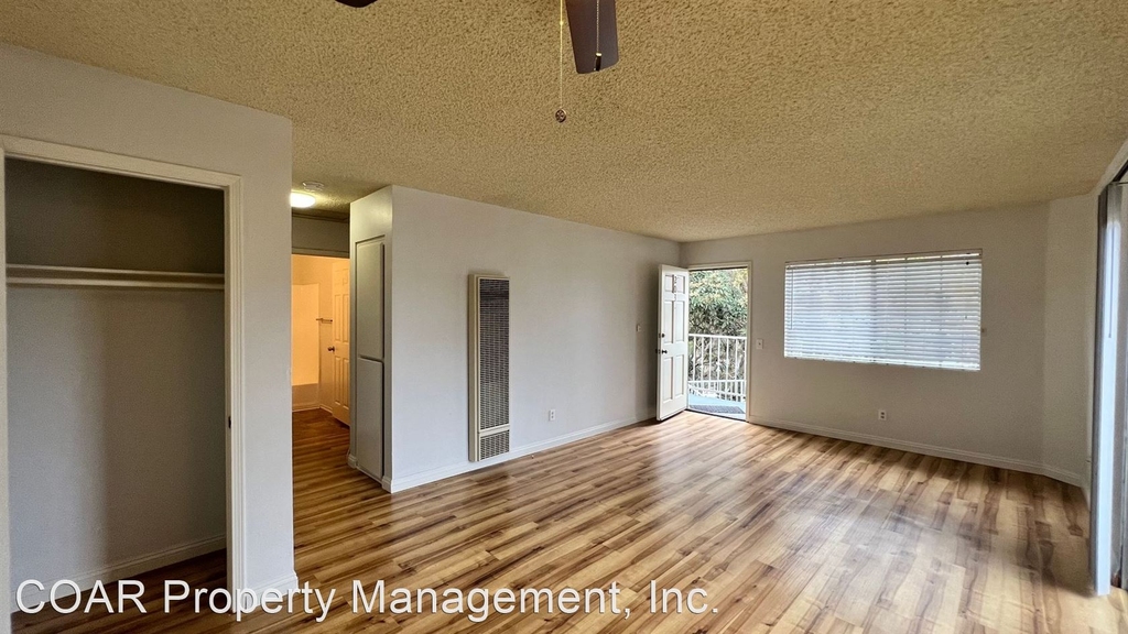 1090 Newport Avenue - Photo 2