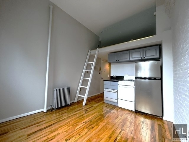 221 Mott Street - Photo 0