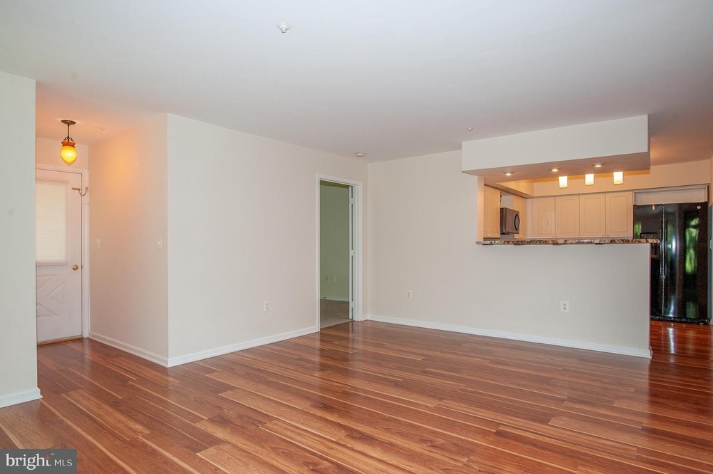 5958 Founders Hill Dr #101b - Photo 9