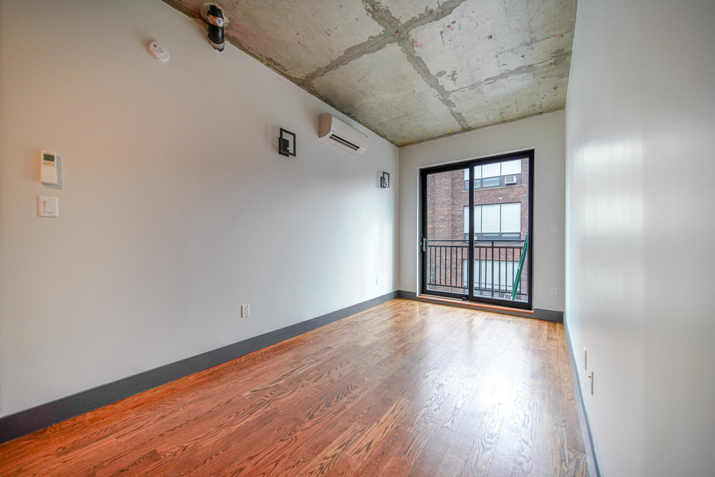 148 Bleecker Street - Photo 2