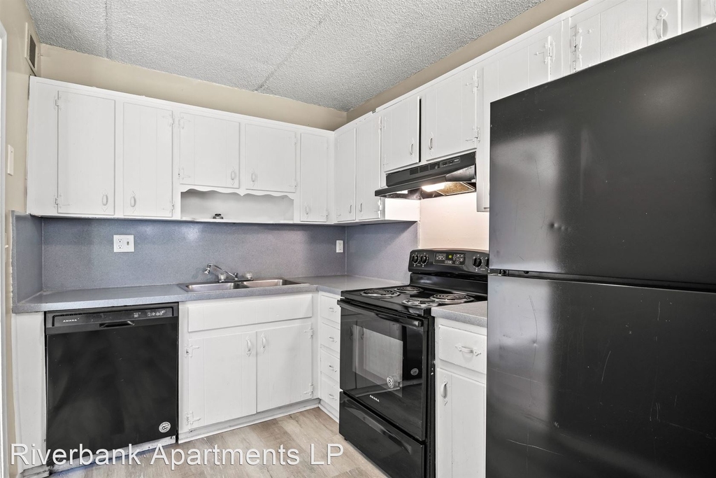 1591 Lane Ave S - Photo 5