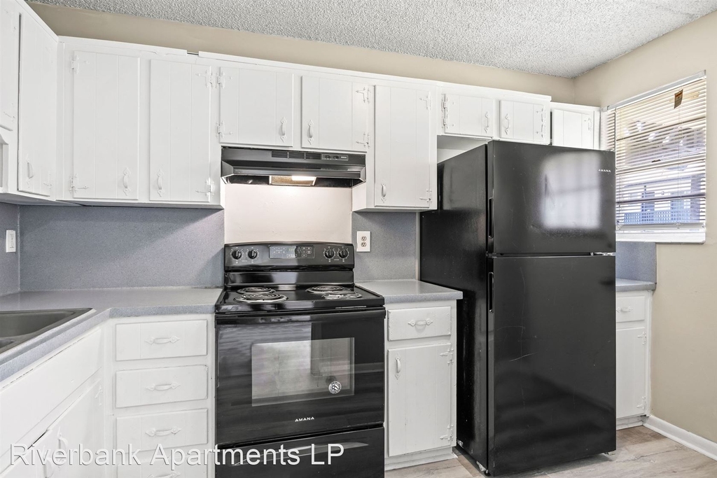 1591 Lane Ave S - Photo 4