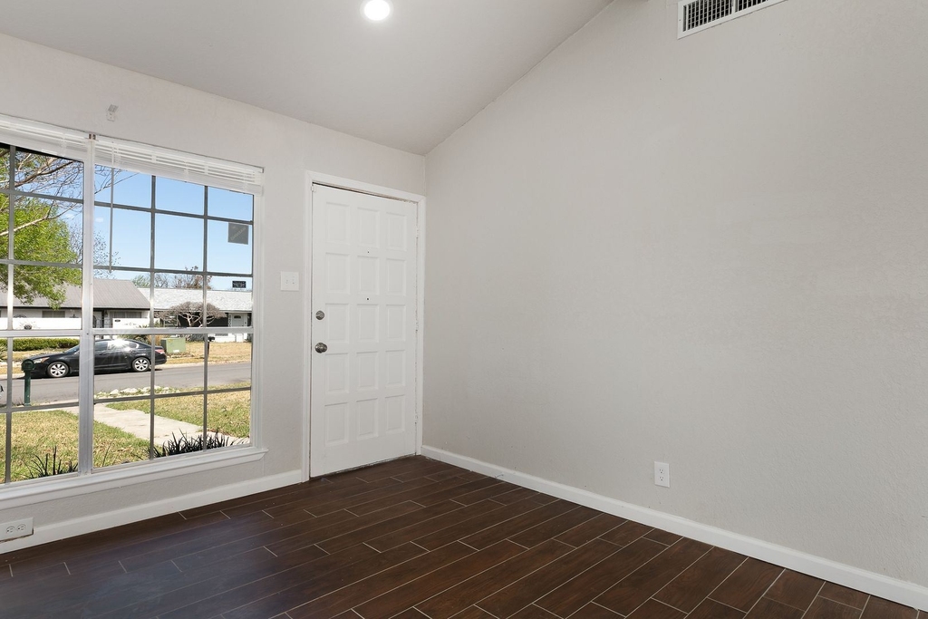 6510 Spring Lark - Photo 3