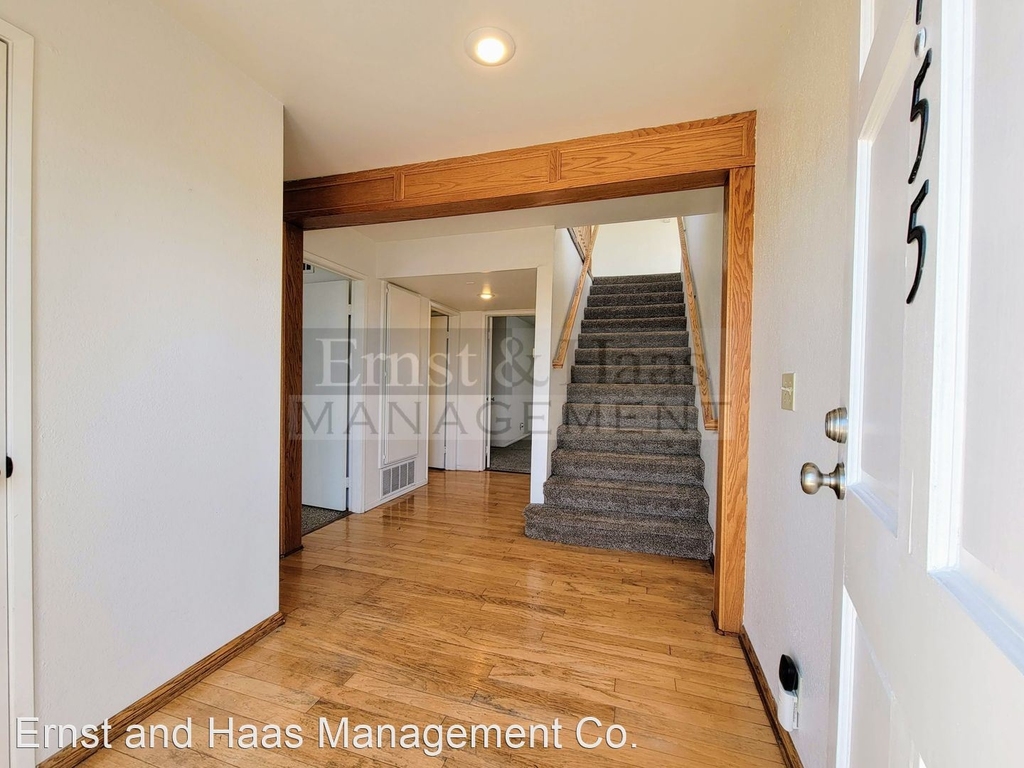 2755 E. Hill St - Photo 3