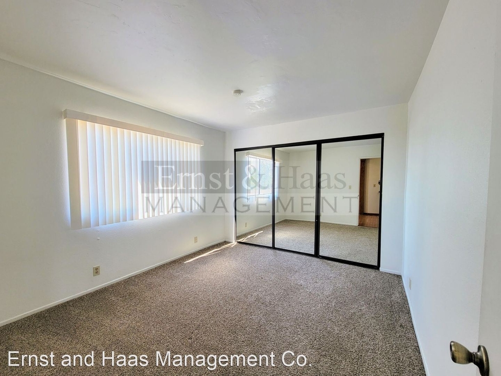 2755 E. Hill St - Photo 21