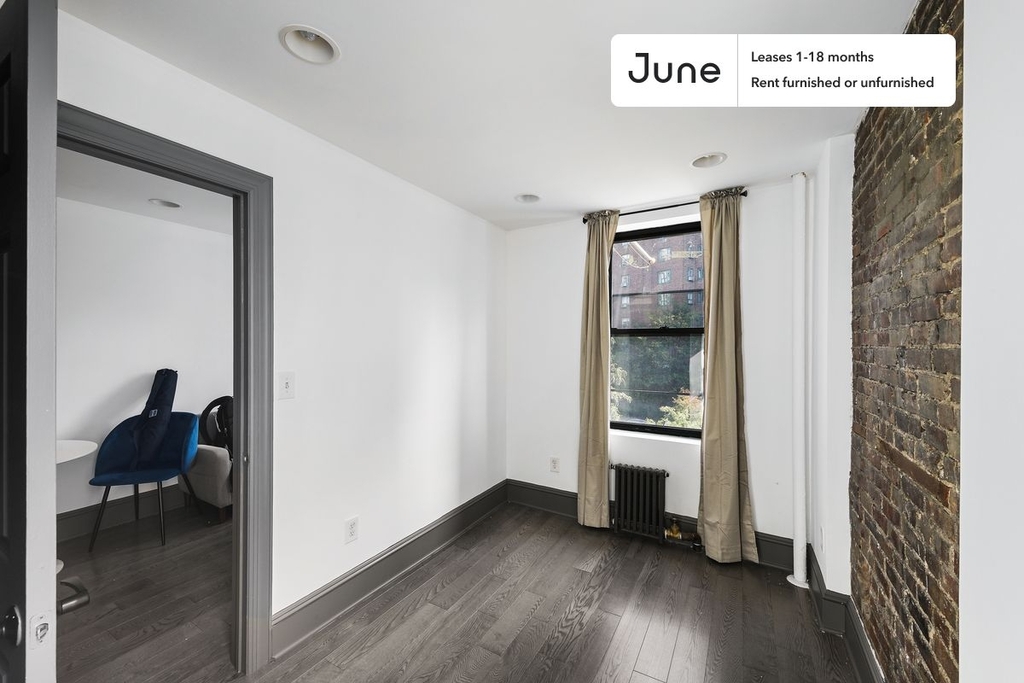 345 East 21st Street - Photo 8