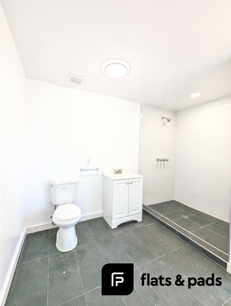 385 Troutman Street - Photo 5