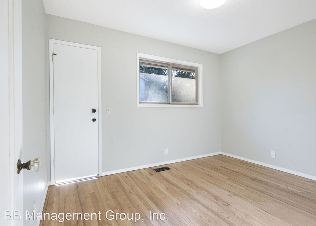 5017 Se 40th Ave. - Photo 15