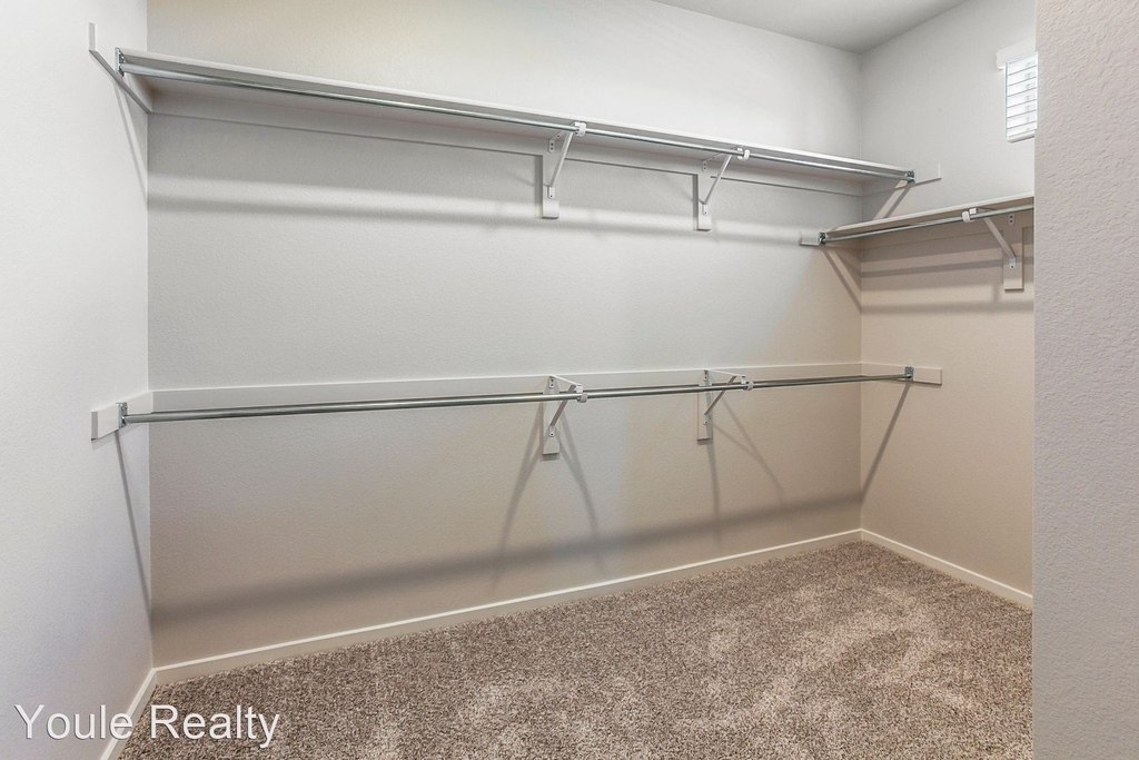 557 Vicot Way - Unit F - Photo 15