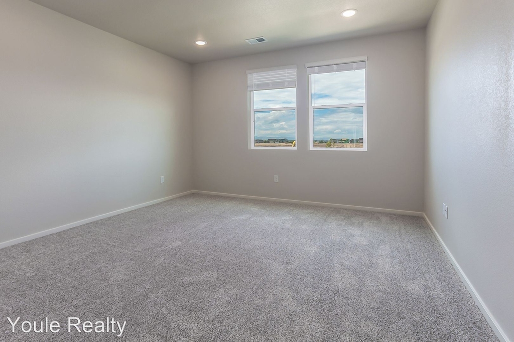 557 Vicot Way - Unit F - Photo 17