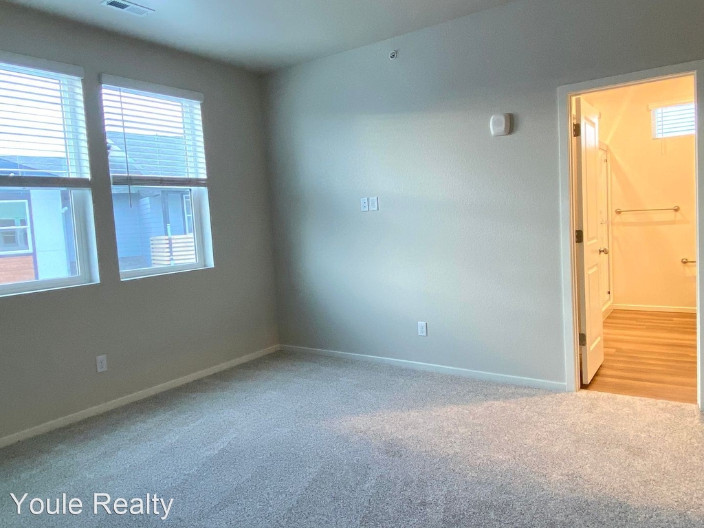 557 Vicot Way - Unit F - Photo 36