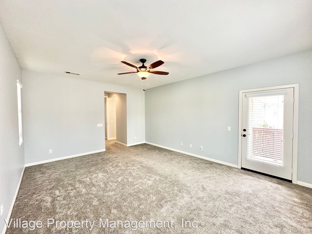 45922 Daviana Way - Photo 31