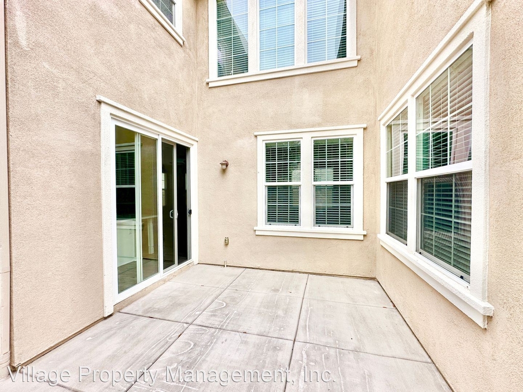 45922 Daviana Way - Photo 40