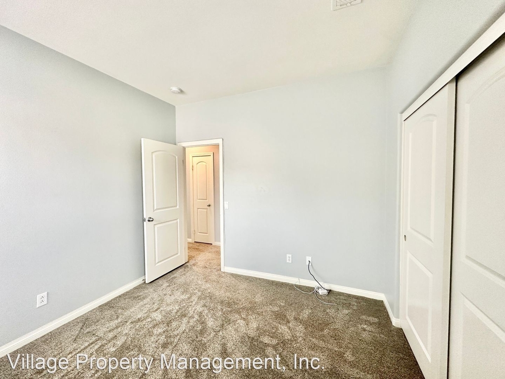 45922 Daviana Way - Photo 28